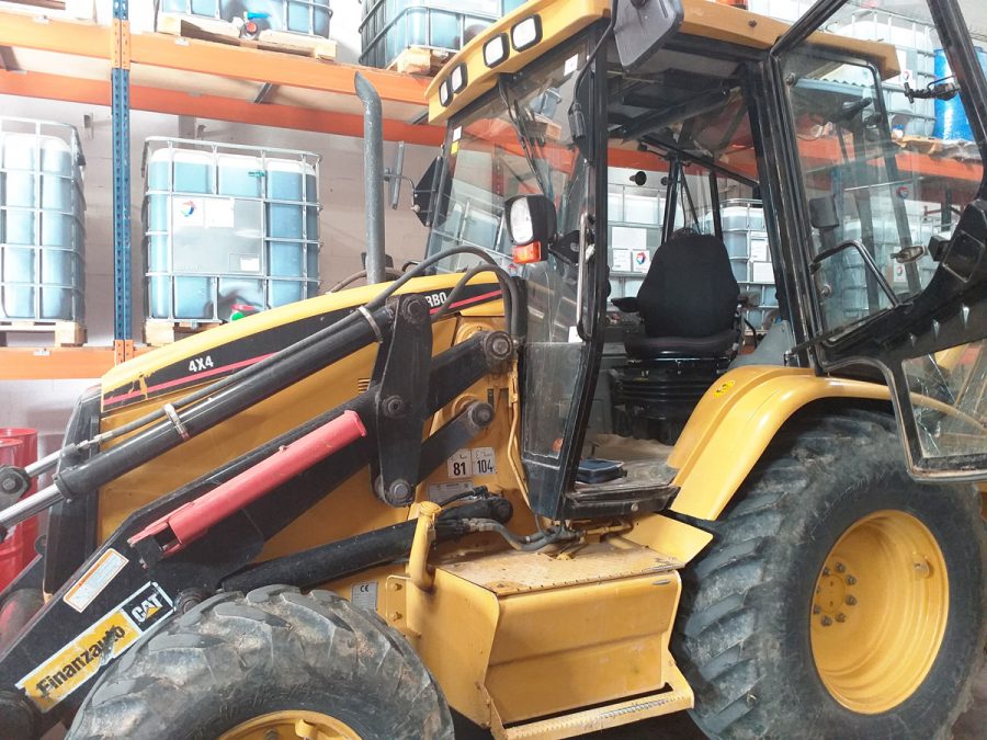 SST Componentes continue with installations of the UnitedSeats Air LGV90-C2 Mustang this time installing into a CAT Backhoe
