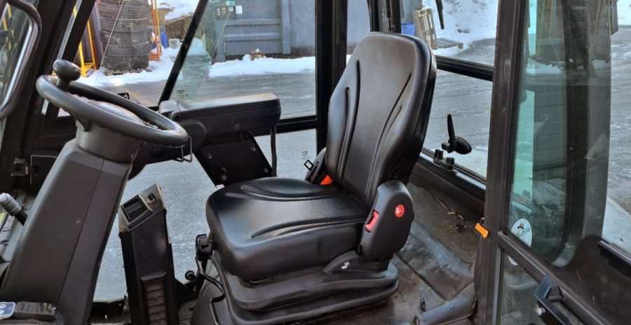 Nissan 25 Forklift fitted with UnitedSeats MGV35