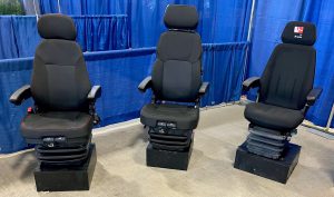 UnitedSeats dealer Mammouth Equipements attend APOM show Canada