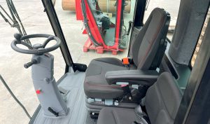 UnitedSeats Highlander Pro fitted to Depoortere Flax Harvester