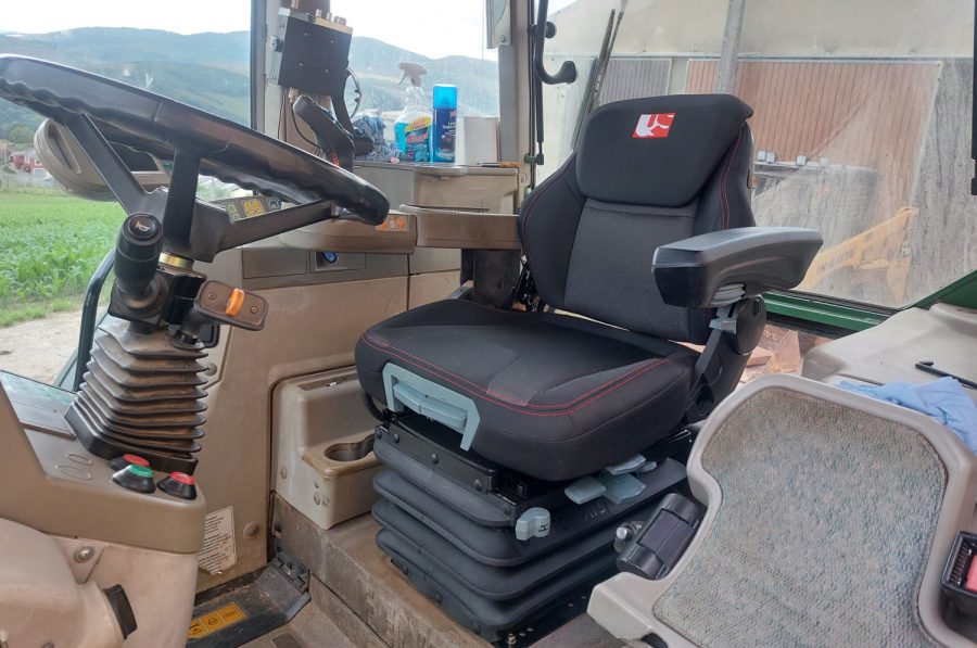 UnitedSeats Rancher Pro fitted to Fendt 716 Vario