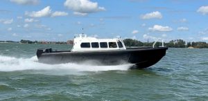 Tideman fit UnitedSeats CS85/C1 in HDPE workboats