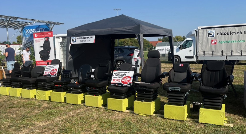 UnitedSeats dealer Agrar Plaza exhibit at Farm Expo