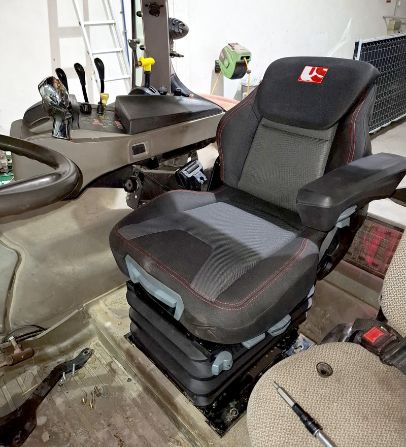 UnitedSeats dealer Sumsertech Spain report on a great Rancher Pro installation in a Case Puma tractor