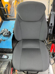 UnitedSeats dealer Carlat installs LGV35/C1 AR in JCB telehandler