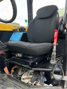 UnitedSeats dealer Carlat installs LGV35/C1 AR in JCB telehandler