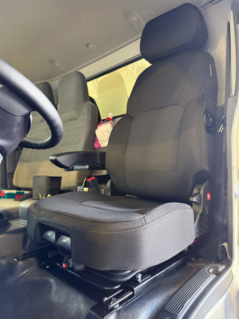New UnitedSeats Air Seat installation for the ISUZU Sumo truck