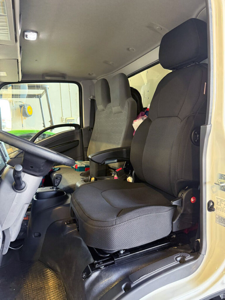 New UnitedSeats Air Seat installation for the ISUZU Sumo truck