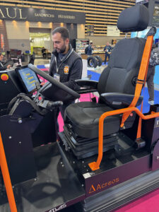 Acreos Simulators fitted with UnitedSeats air LGV90/C8 Pro seat with 3-point seat belt
