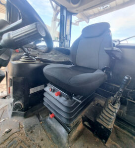 UnitedSeats air LGV84/C1 AR successfully installed into a JCB 413 loading shovel