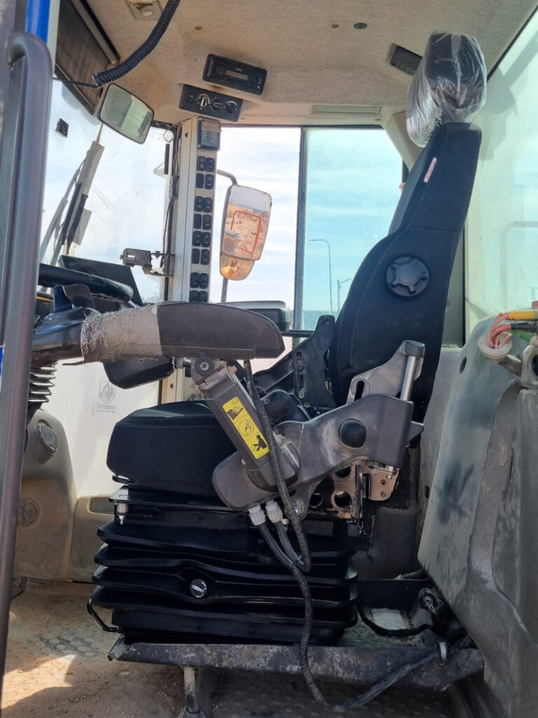 UnitedSeats dealer Asfir achieves a successful seat refurbishment in Volvo L120 wheeled loader