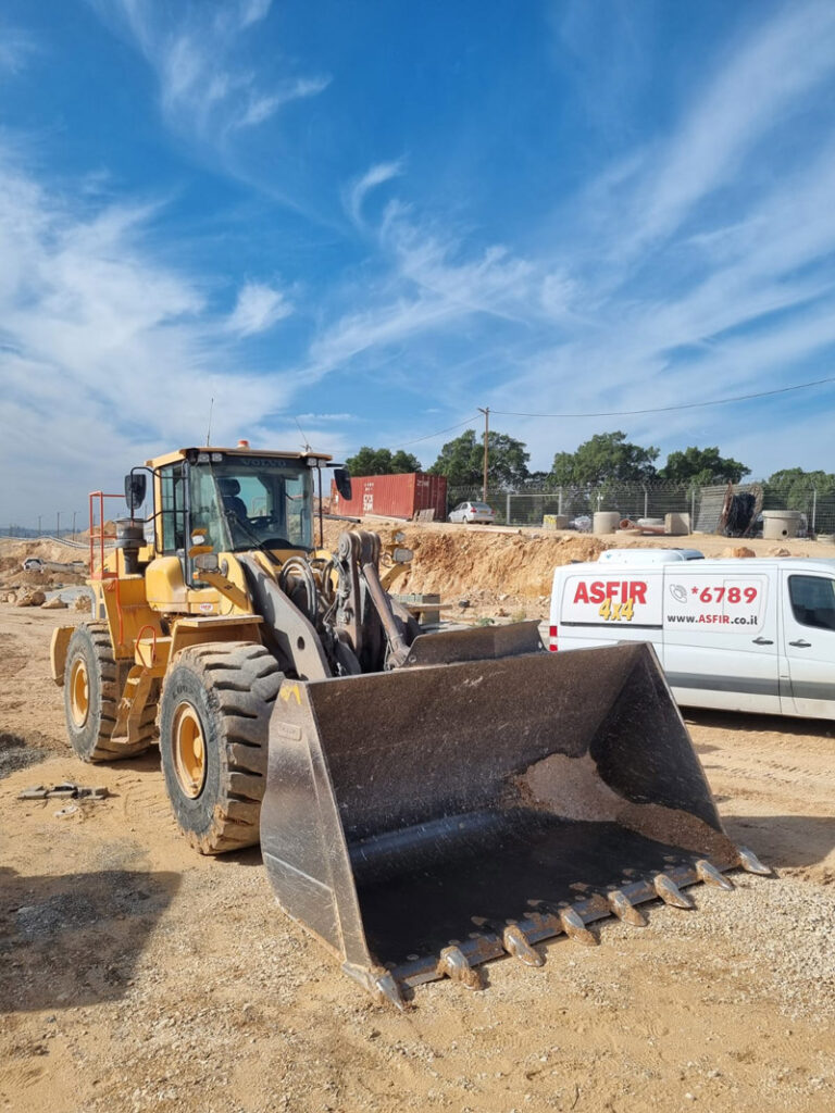 UnitedSeats dealer Asfir achieves a successful seat refurbishment in Volvo L120 wheeled loader