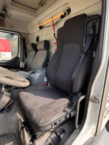 UnitedSeats dealer Asfir installs Voyager C70 seat in Volvo FL6 250 truck