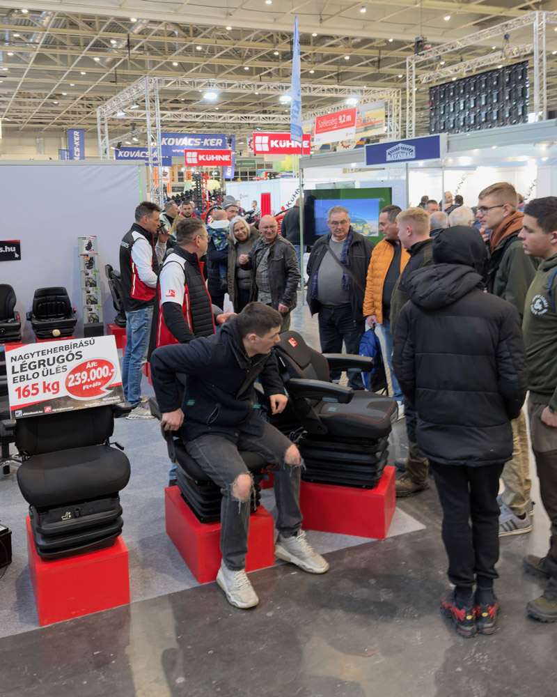 UnitedSeats dealer Agrar Plaza present UnitedSeats at AGROmashEXPO
