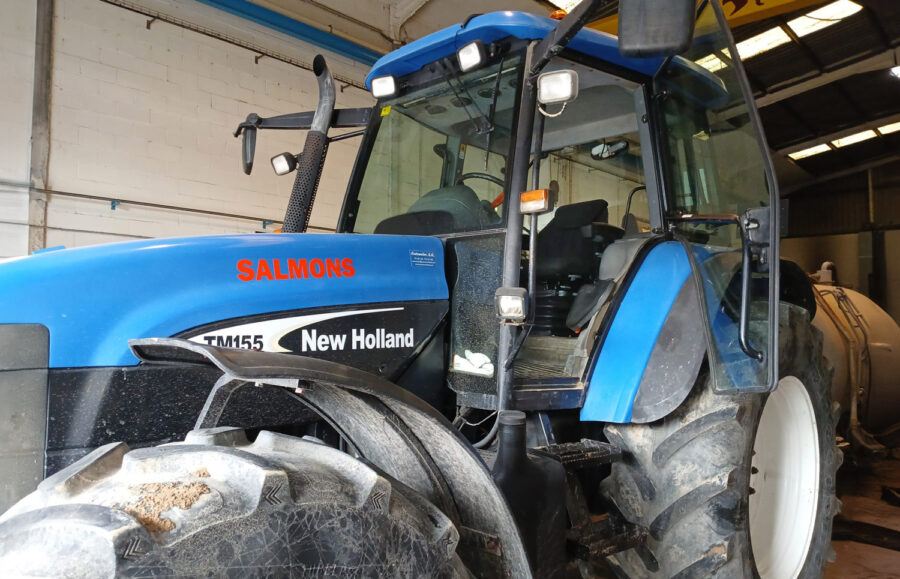 UnitedSeats dealer Sumsertech installs Rancher in New Holland tractor