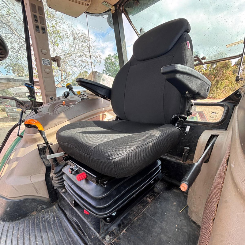 UnitedSeats dealer Asfir achieves John Deere and Bomag installations