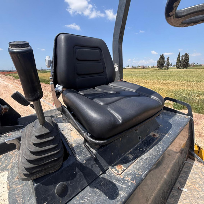 UnitedSeats dealer Asfir achieves John Deere and Bomag installations