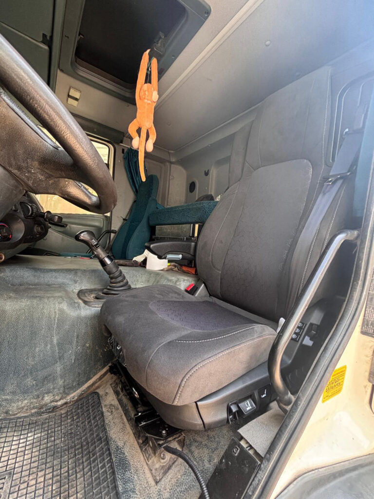 UnitedSeats dealer Asfir achieves excellent Voyager C70 installations in DAF and Scania trucks