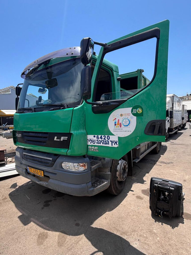 UnitedSeats Voyager C70 installed in a DAF LF truck